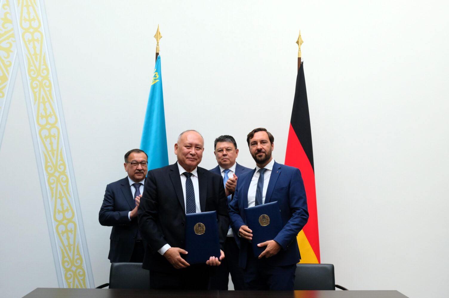 240822_GWP_Embassy_Kazakhstan_Round-Table_(c)_German-Water-Partnership (20)